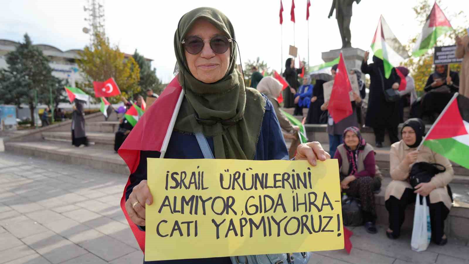 Kırıkkaleli kadınlar, Filistin’e destek için oturma eylemi yaptı