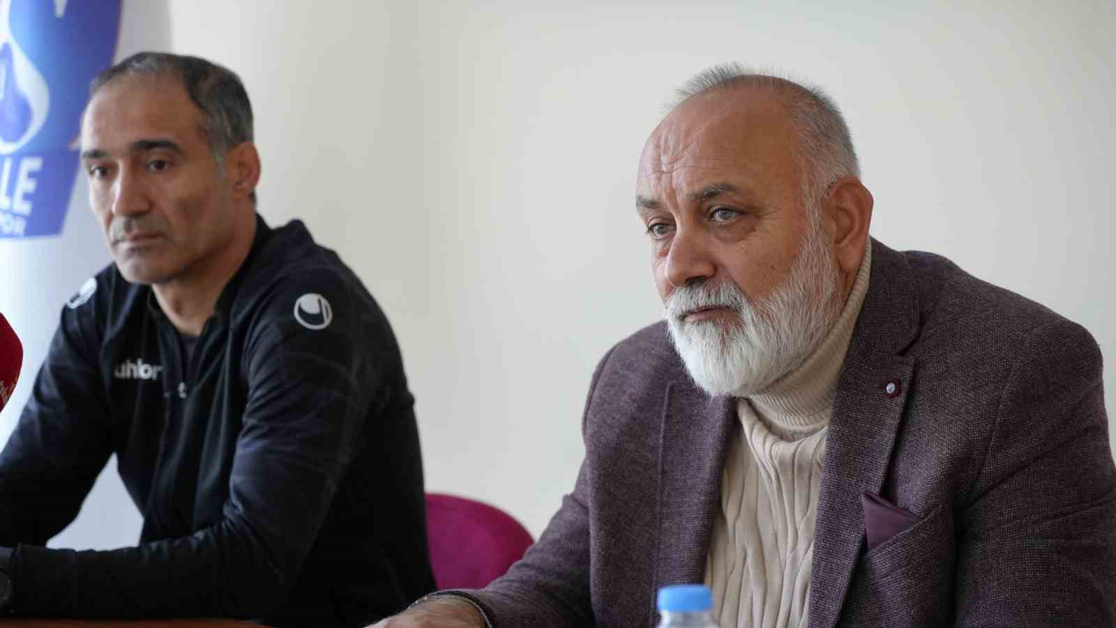 Kırıkkalegücü FSK Teknik Direktörü Erarslan: "Mücadeleci bir oyuncu grubuna sahibiz"