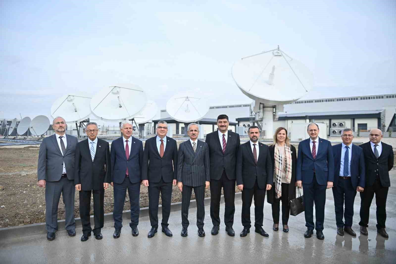 Bakan Uraloğlu: “TÜRKSAT 6A’yı haziran ayı içerisinde yörüngesine fırlatmayı hedefliyoruz”