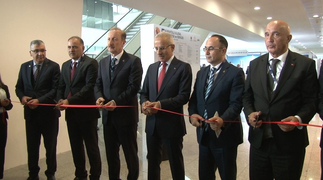 Bakan Uraloğlu: "Trafik güvenliğini arttırmak adına akıllı ulaşım sistemlerini yaygınlaştırıyoruz"