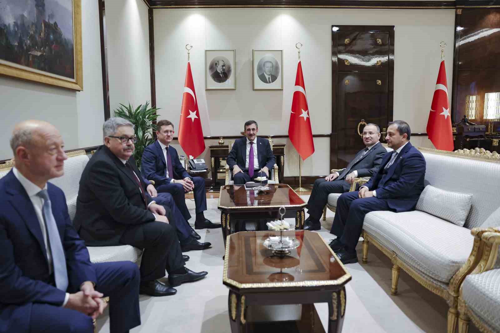 Cumhurbaşkanı Yardımcısı Yılmaz, Rusya Başbakan Yardımcısı Novak’ı kabul etti