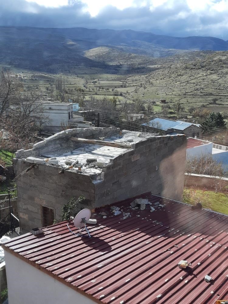 Kayseri’de rüzgar 187.6 kilometre hıza ulaştı