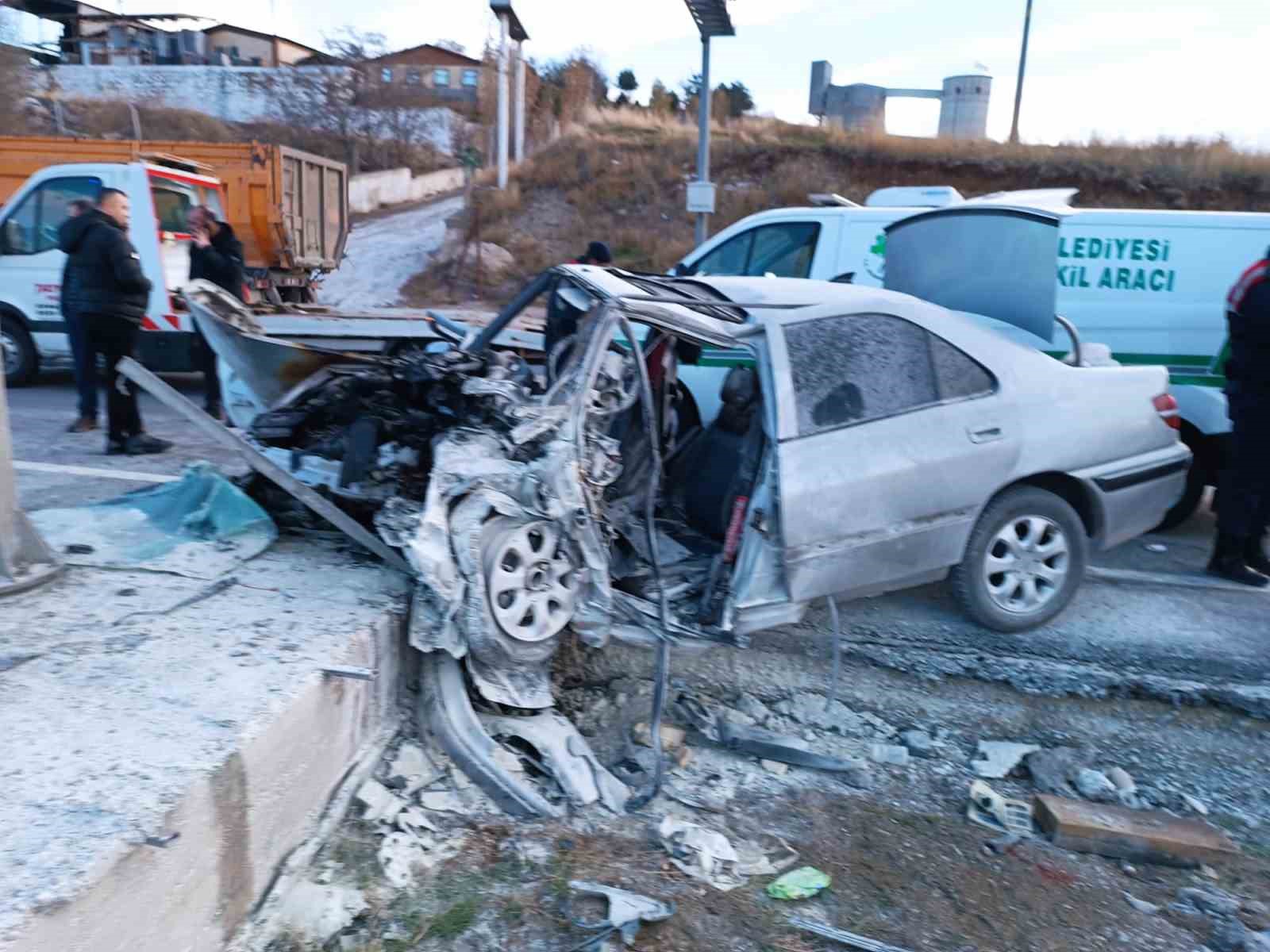 Başkentte feci kaza: Aynı aileden 3 kişi öldü, 1 bebek ağır yaralı