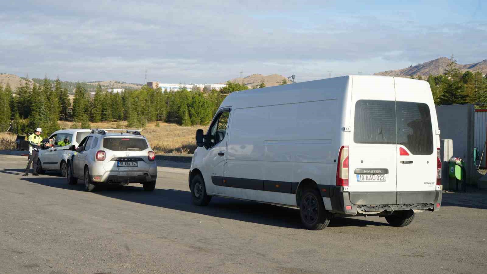 Kırıkkale'de zorunlu ’kış lastiği’ denetimi yapıldı