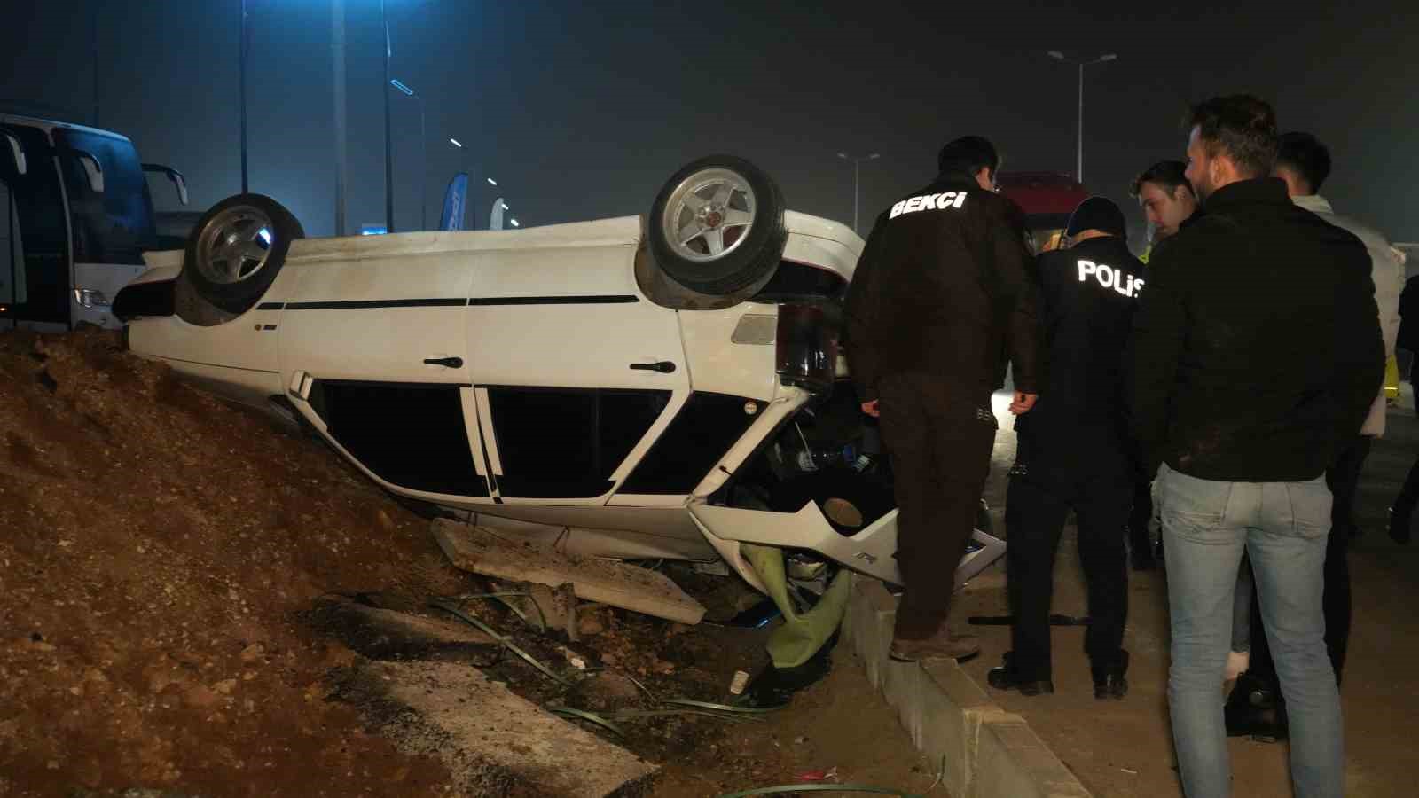 Kırıkkale'de 2  otomobil çarpıştı: 5 kişi yaralandı