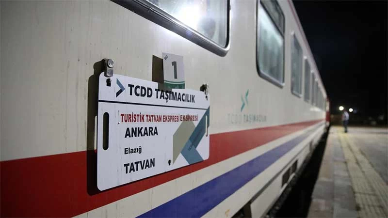 TURİSTİK TREN, KIRIKKALE’DEN GEÇTİ 