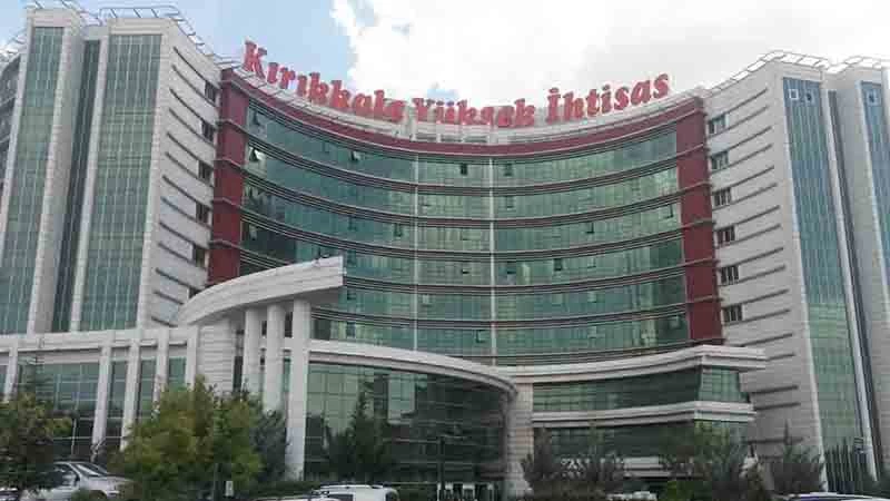 KIRIKKALE’DE DİYALİZ HASTASI SAĞLIKLI BİR BEBEK DÜNYAYA GETİRDİ