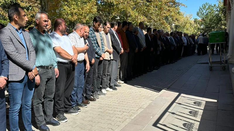 Yeşilyurt, dualarla uğurlandı