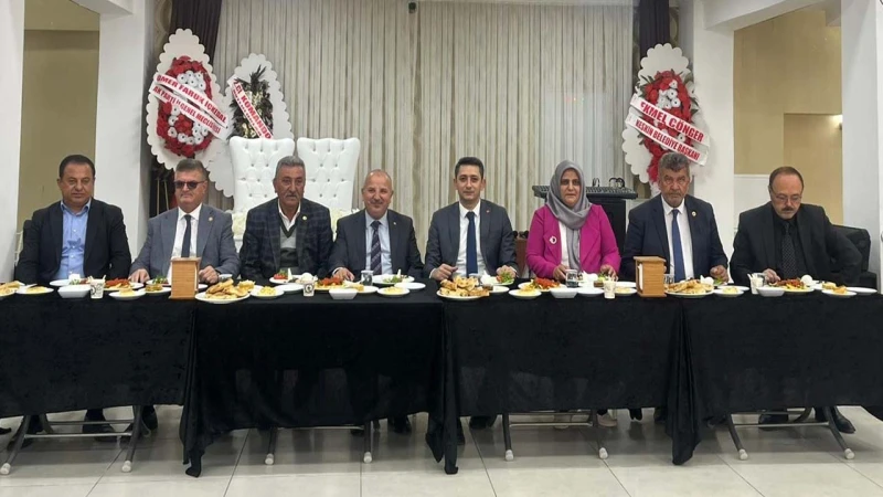 Başkan Cönger, muhtarlarla buluştu