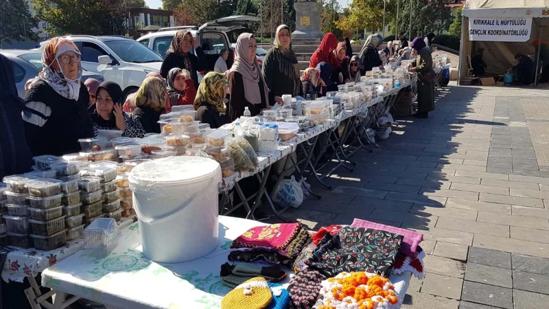 Kur’an Kursları yararına hayır çarşısı açıldı