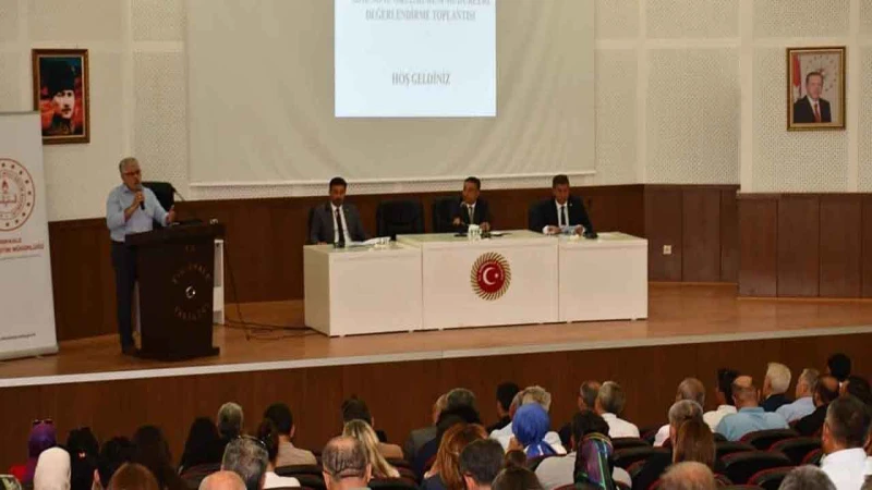 Bir nesli yetiştirmek, ülkenin kaderini değiştirmek demektir