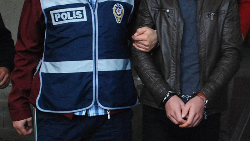 Dolandırıcılık suçundan aranan şahıs yakalandı